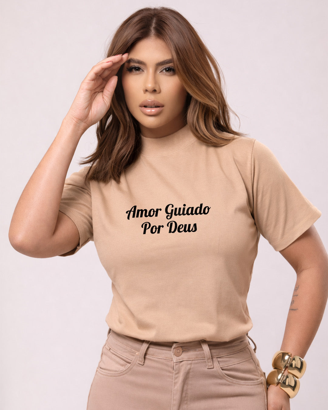 Camiseta Amor Guiado Por Deus Com Estampa Tipográfica
