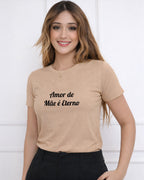 Camiseta Amor De Mãe É Eterno Com Estampa Tipográfica