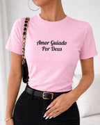 Camiseta Amor Guiado Por Deus Com Estampa Tipográfica