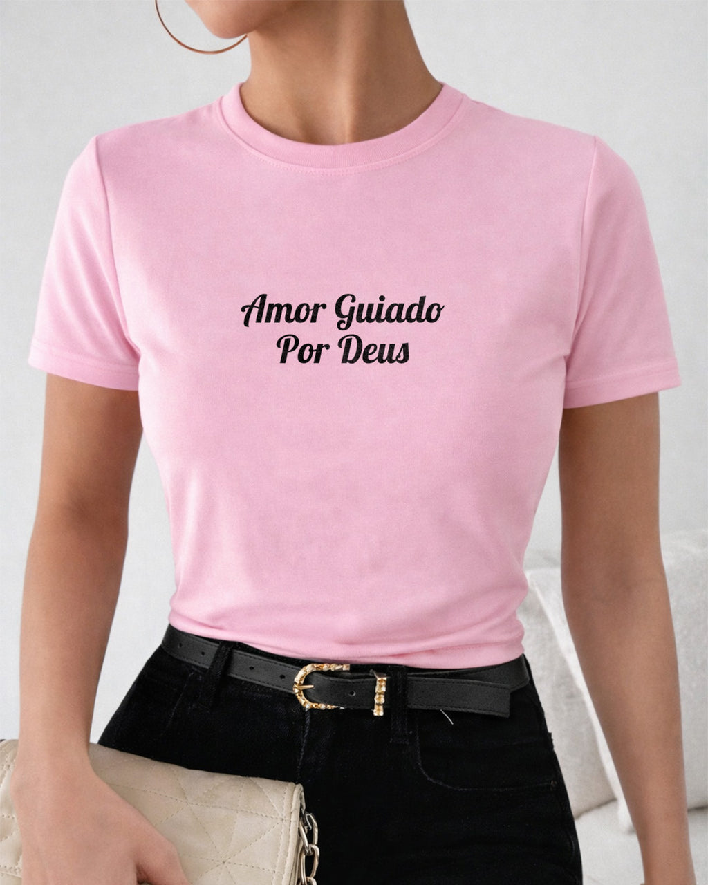 Camiseta Amor Guiado Por Deus Com Estampa Tipográfica