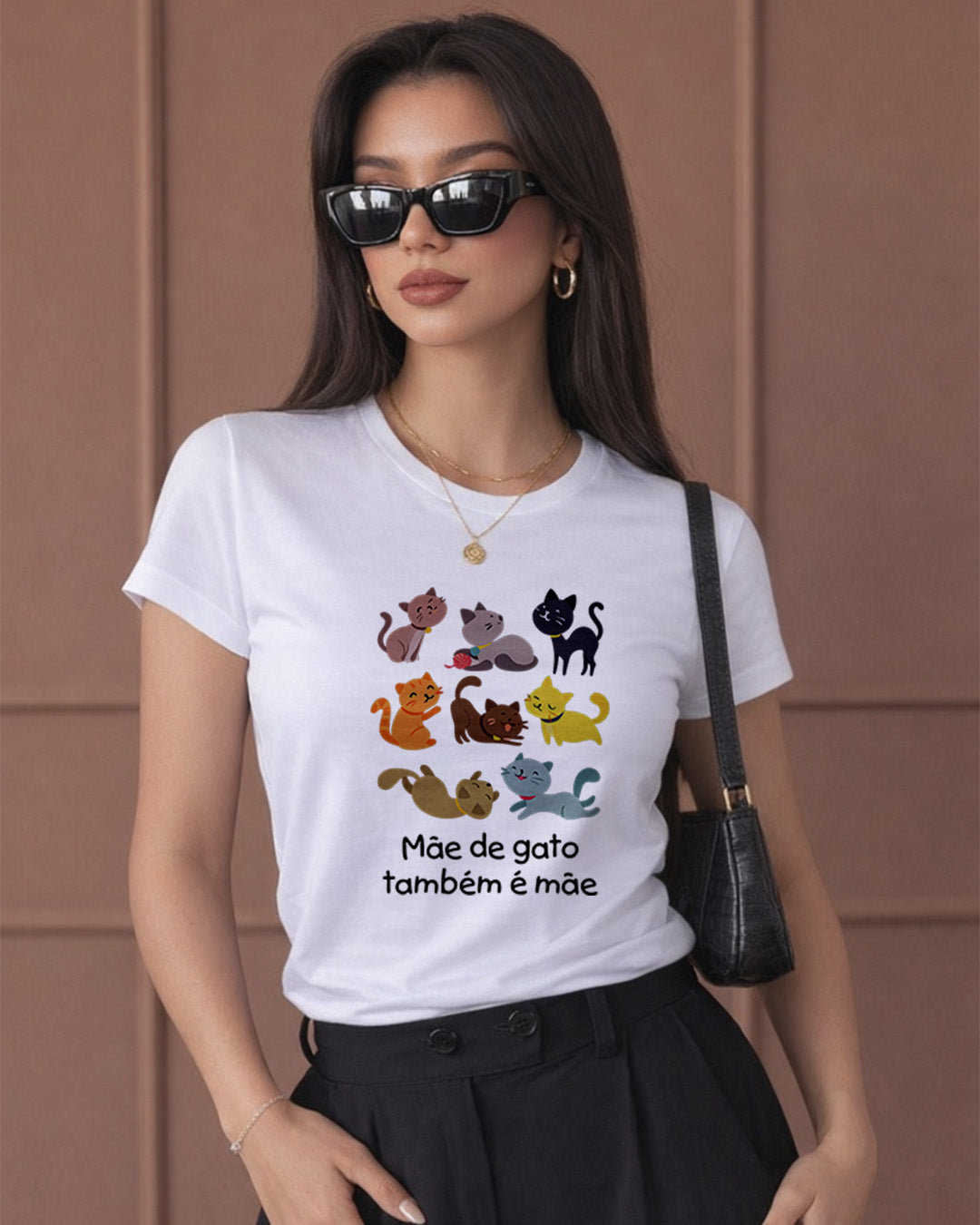 Camiseta Mãe De Gato Também É Mãe Com Estampa Gatinhos