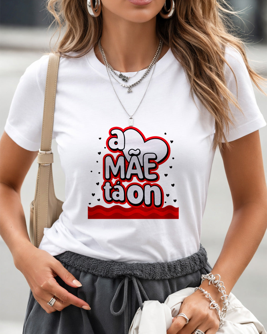 Camiseta A Mãe Tá On Com Estampa Frase Divertida