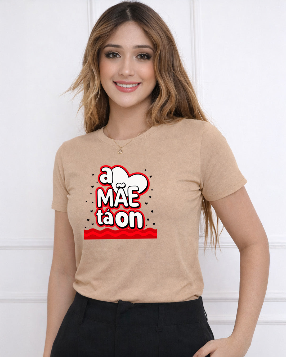 Camiseta A Mãe Tá On Com Estampa Frase Divertida