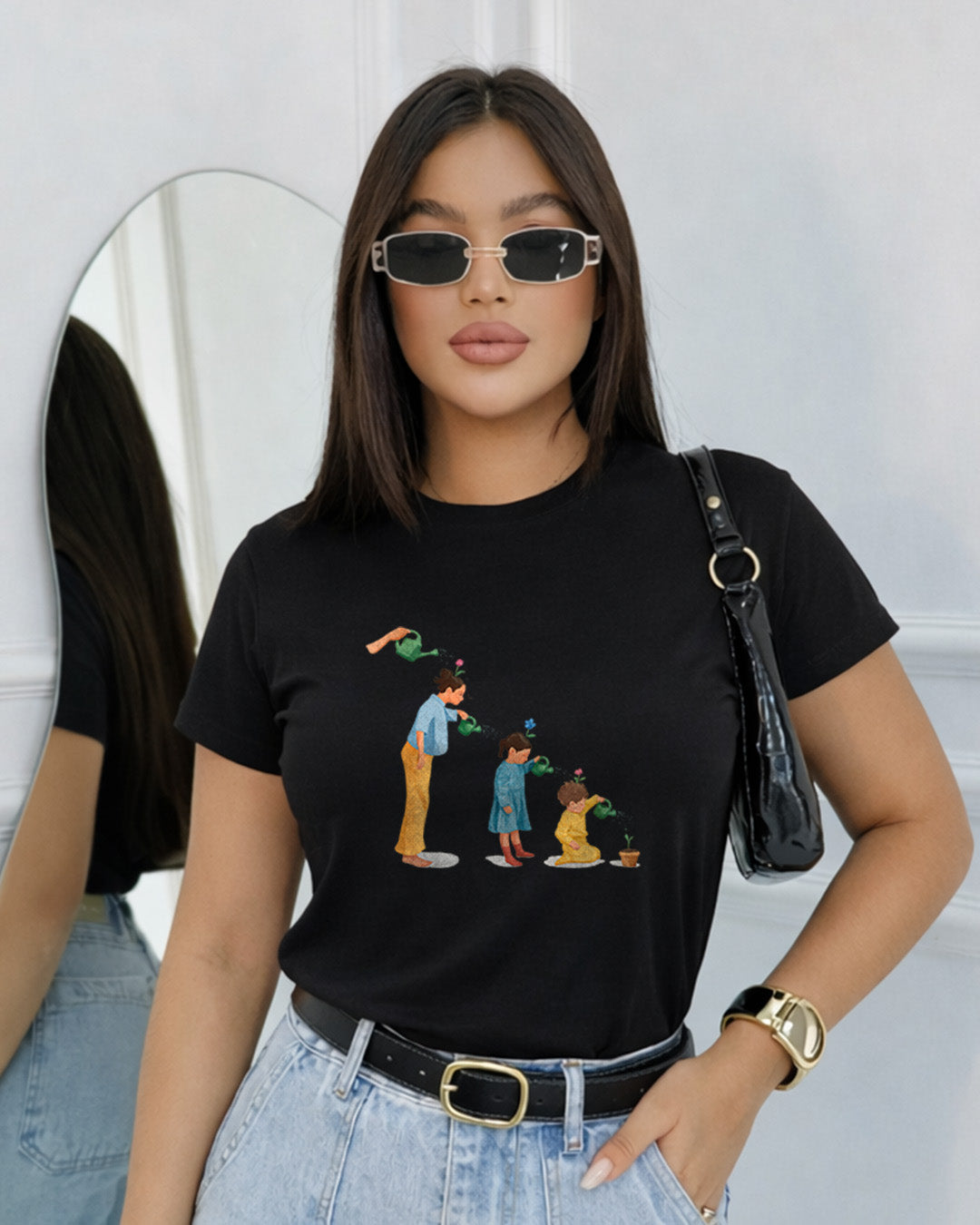 Camiseta Mãe Cultivando Amor Com Estampa Ilustração Familiar
