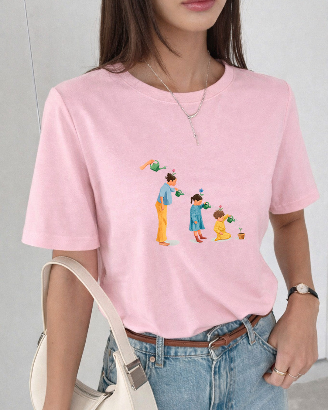 Camiseta Mãe Cultivando Amor Com Estampa Ilustração Familiar