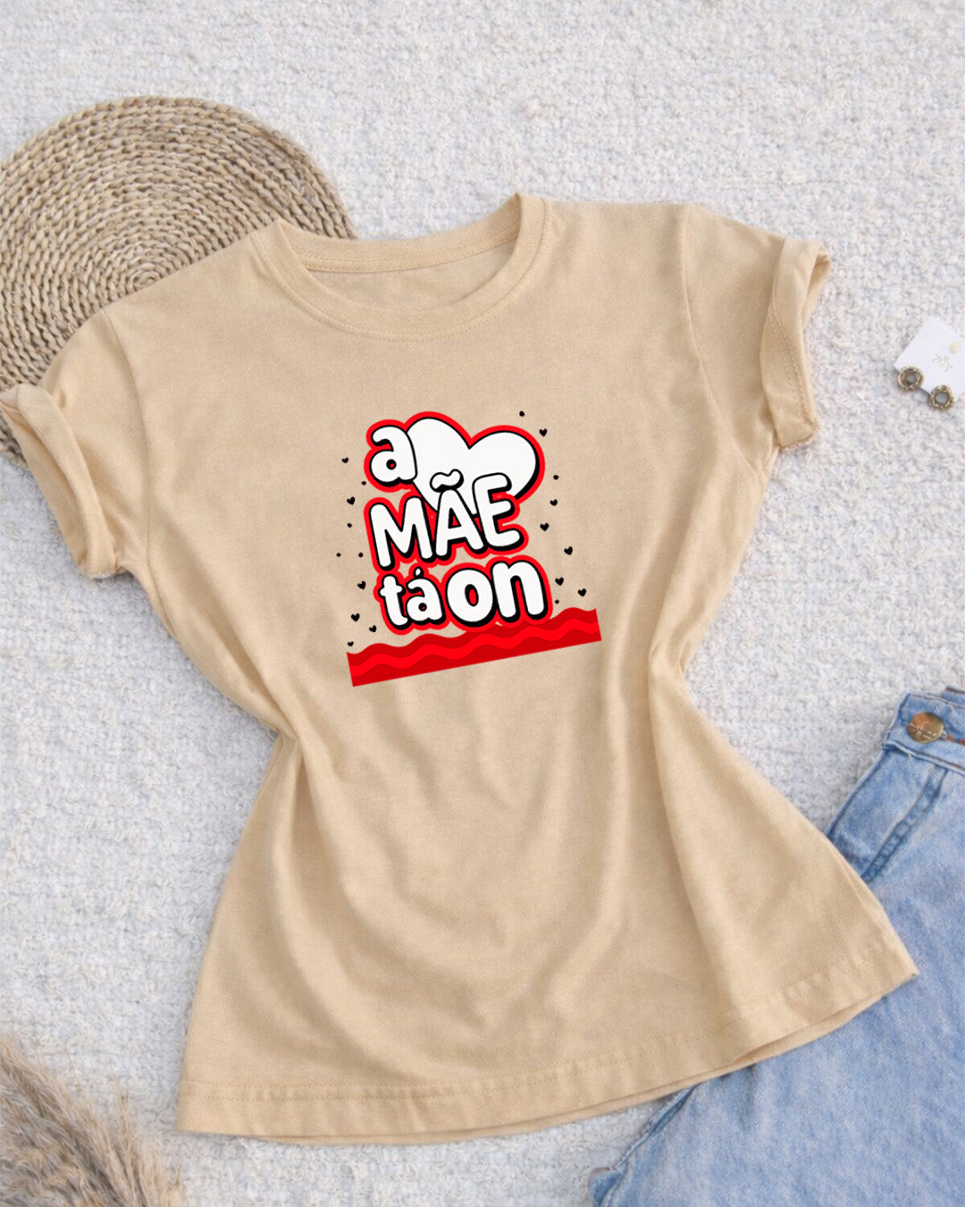 Camiseta A Mãe Tá On Com Estampa Frase Divertida